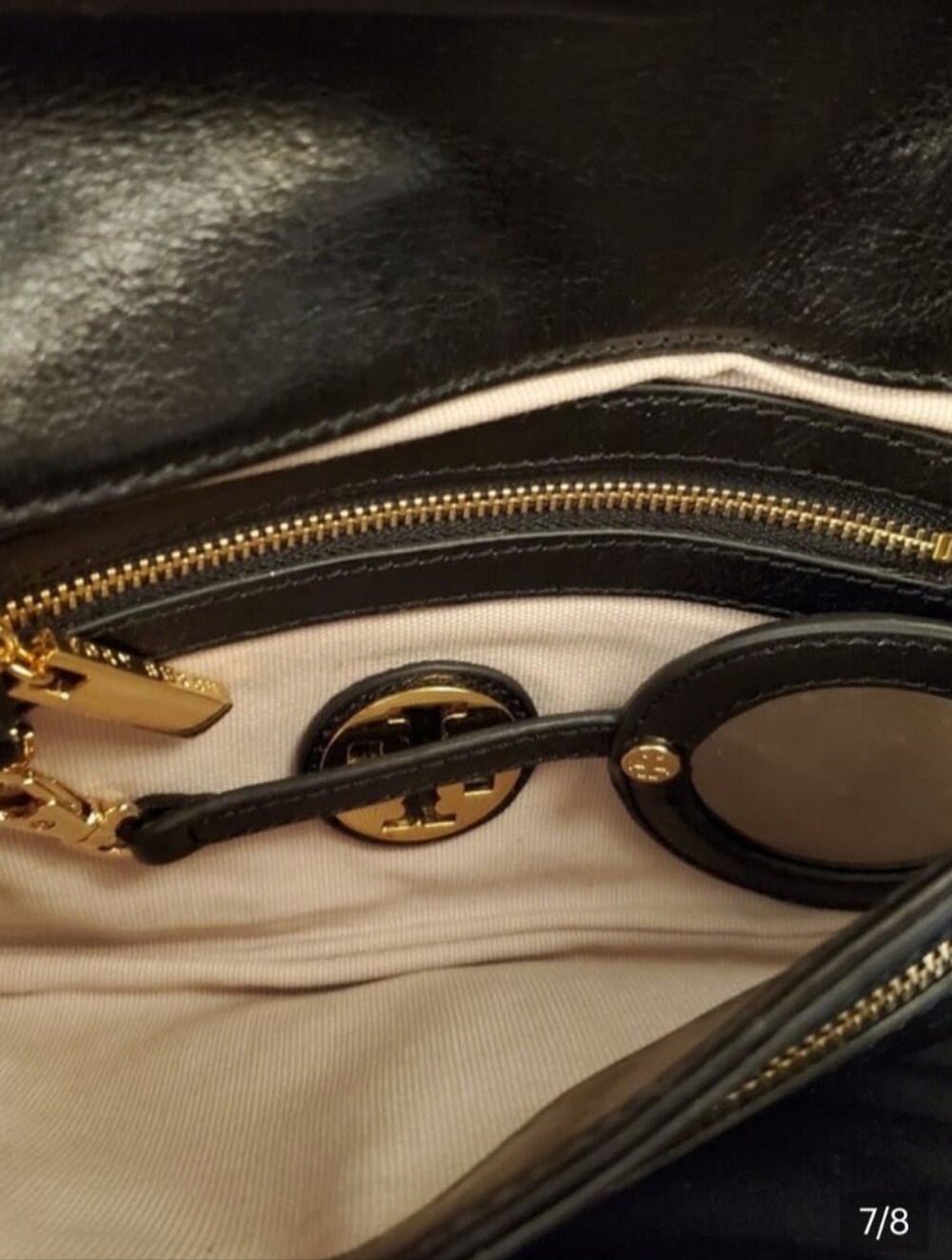 Tory Burch Black Leather Shoulder Bag with Gold Logo Chain - Picture 7 of 8